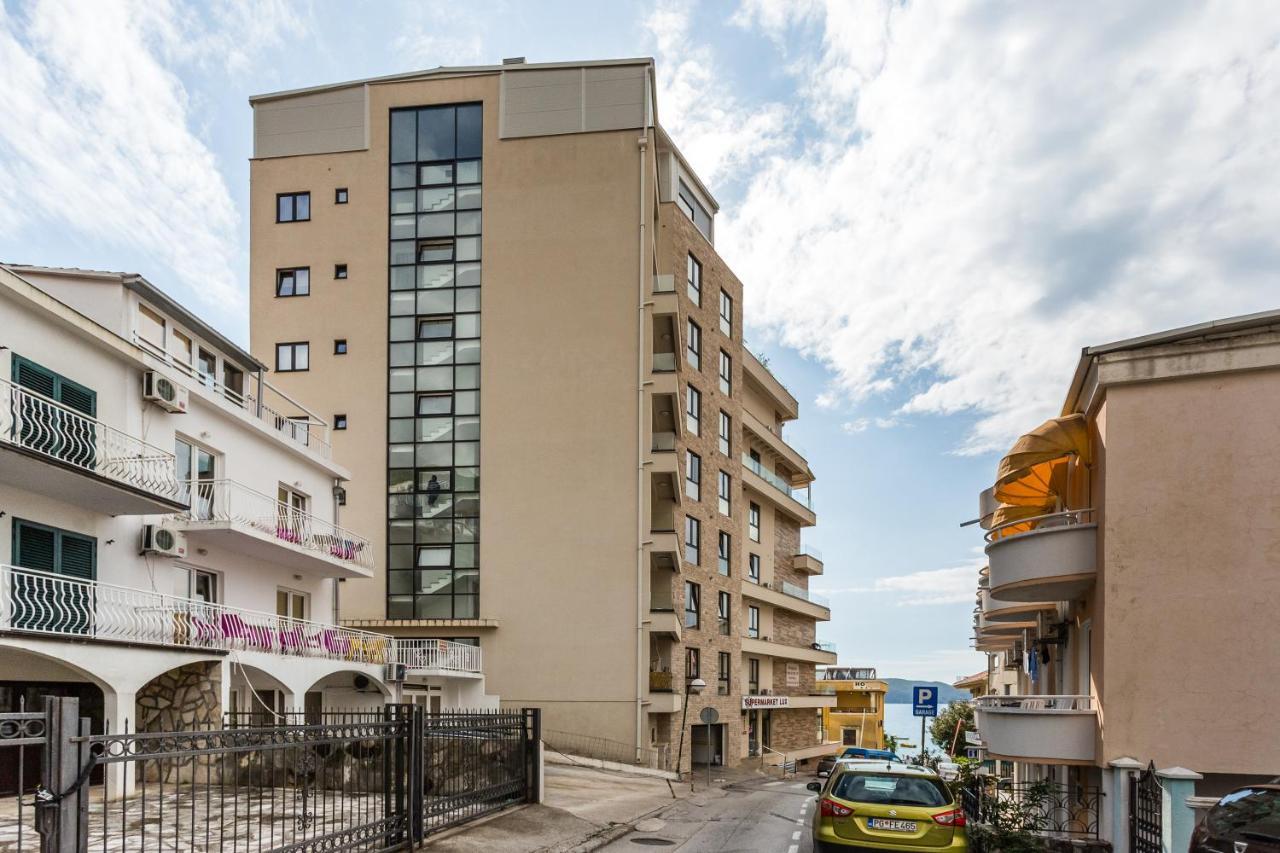 Apartments Beatrice Rafailovici Exterior photo