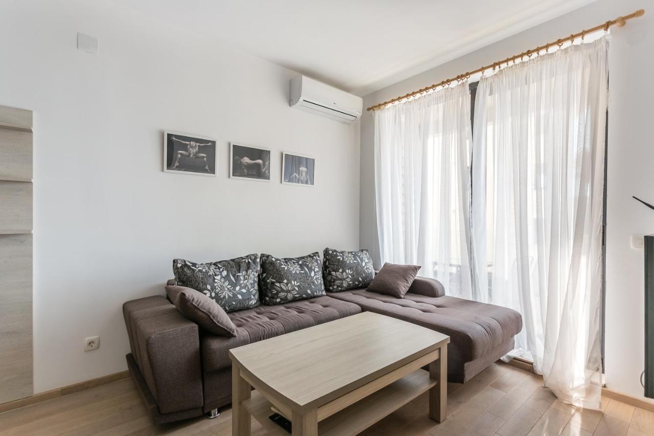 Apartments Beatrice Rafailovici Exterior photo